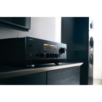 Yamaha R-N2000A Stereo Receiver