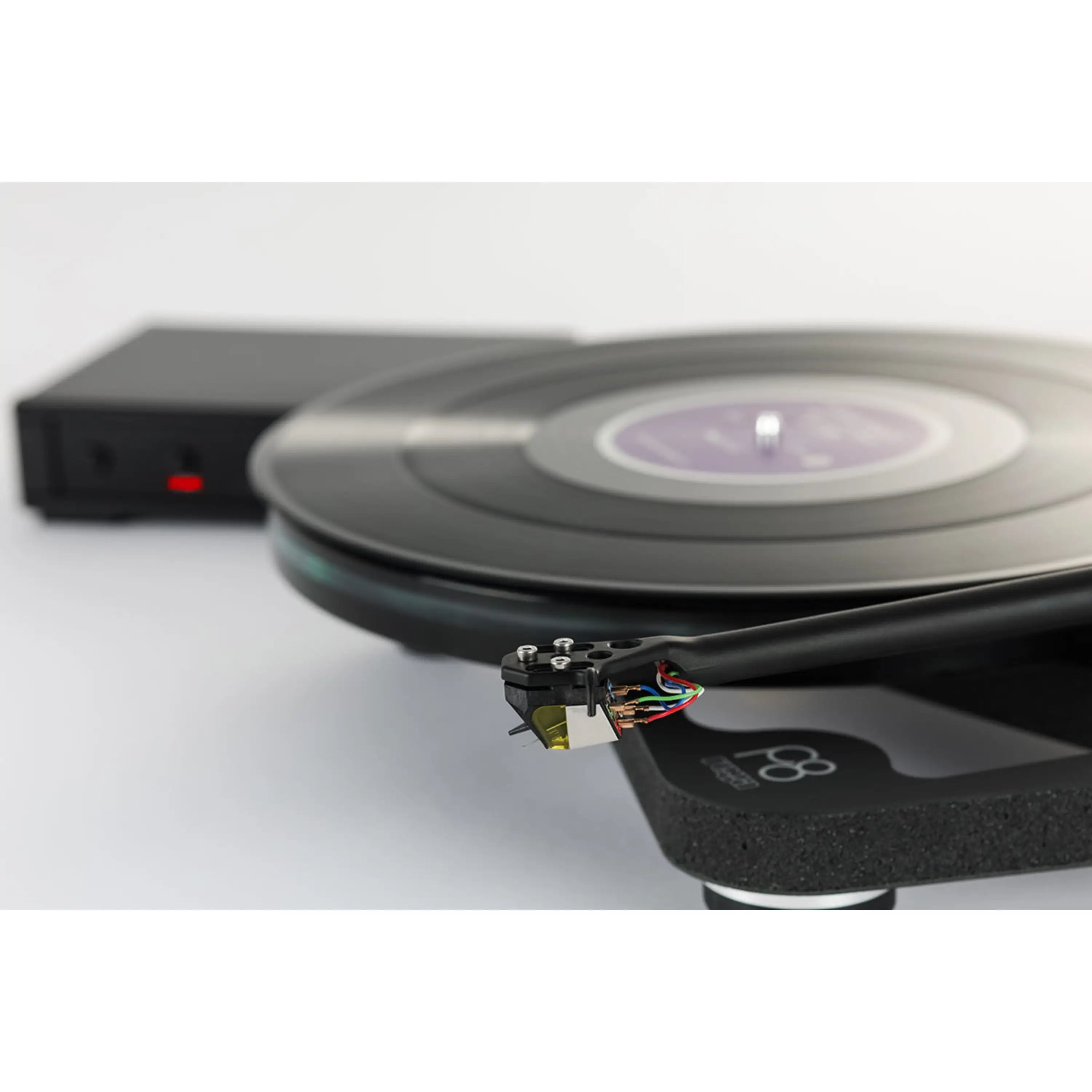 Rega Planar 8 Turntable