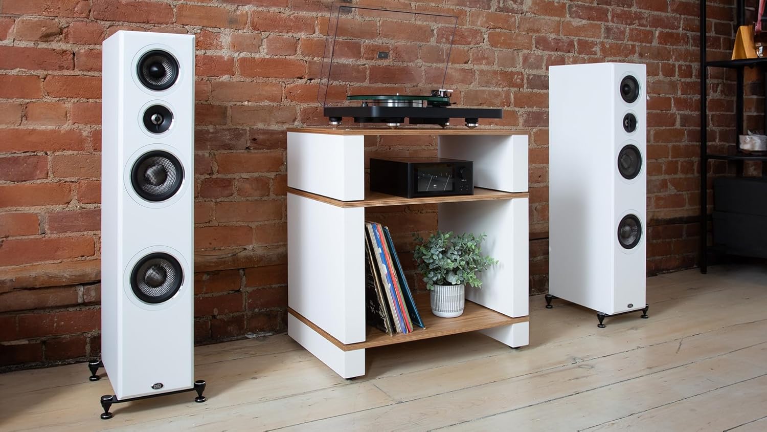 NAD C 700 V2 BluOS Streaming Amplifier