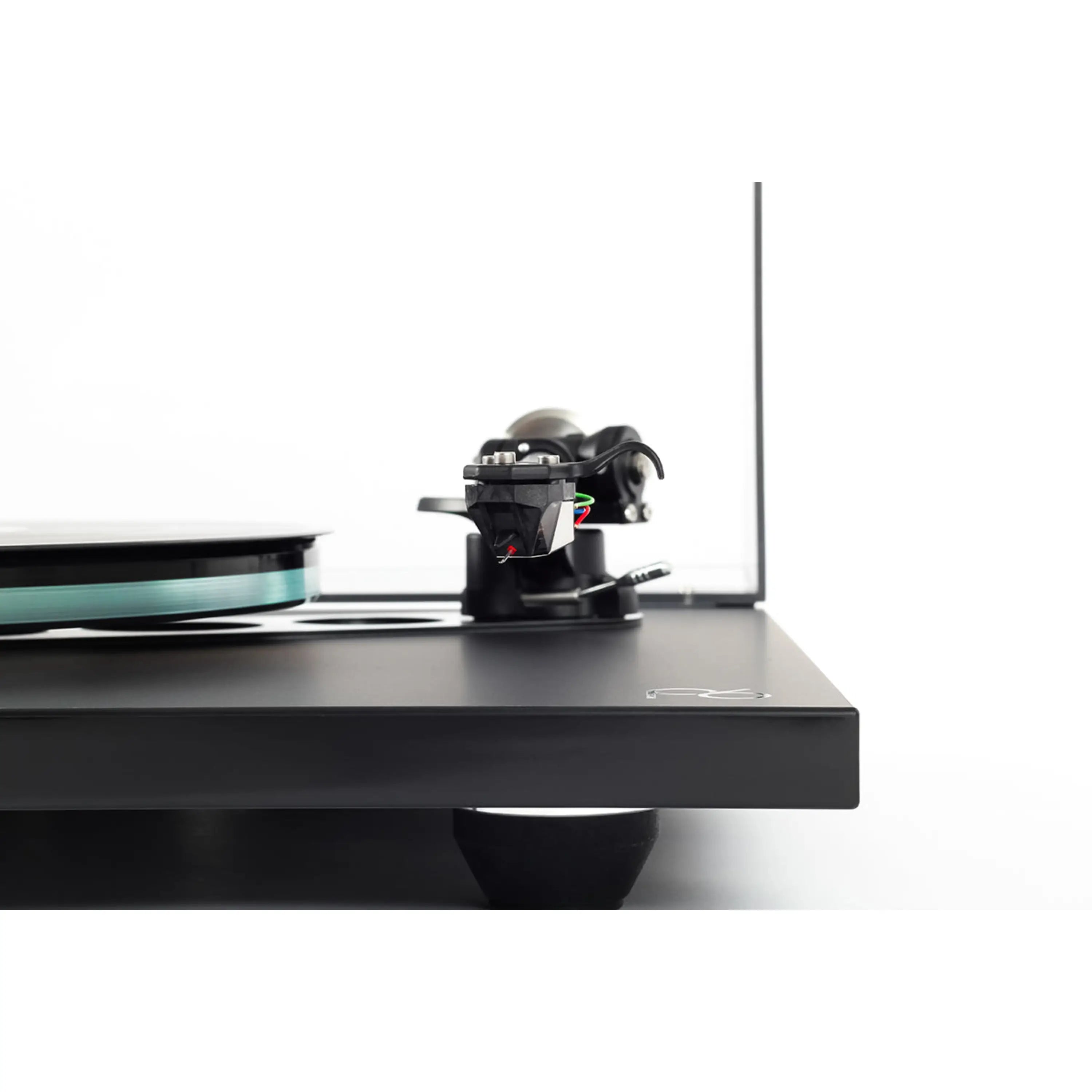 Rega Planar 6 Turntable