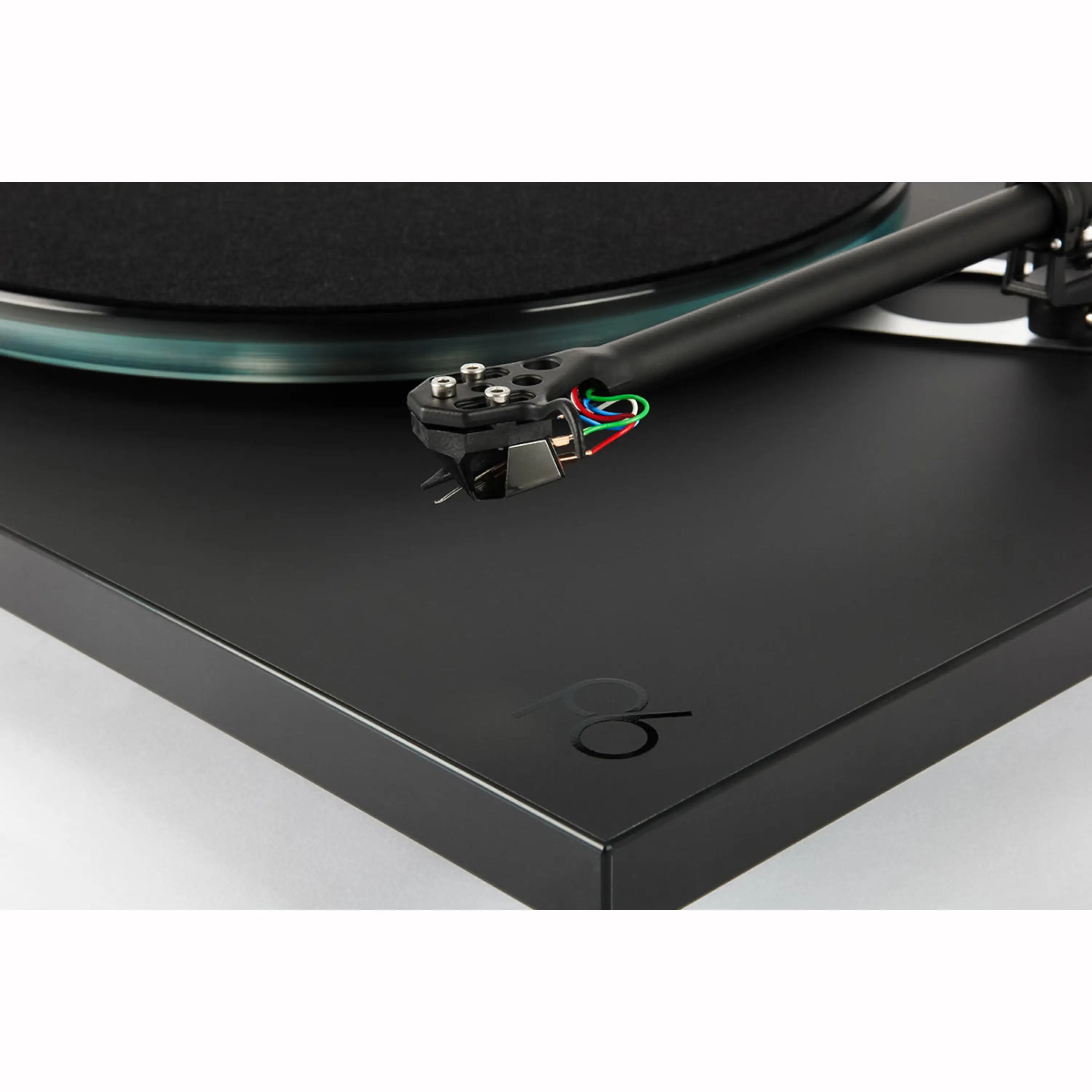 Rega Planar 6 Turntable