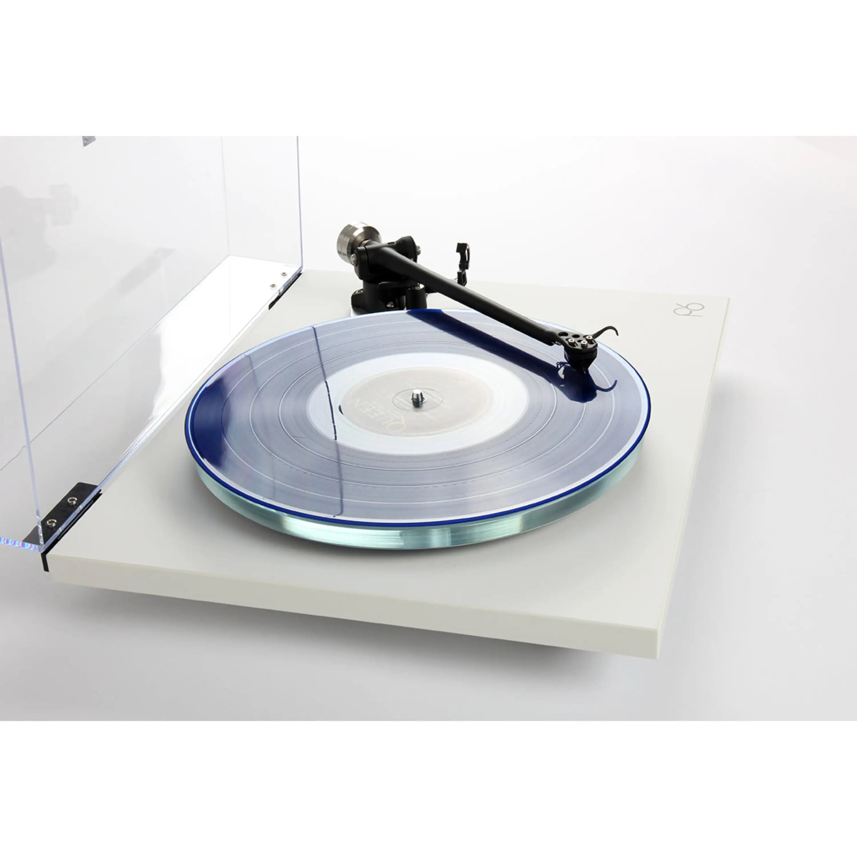 Rega Planar 6 Turntable